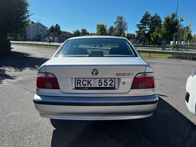 BMW 528 i Sedan Euro 2 2000, bild 6/9
