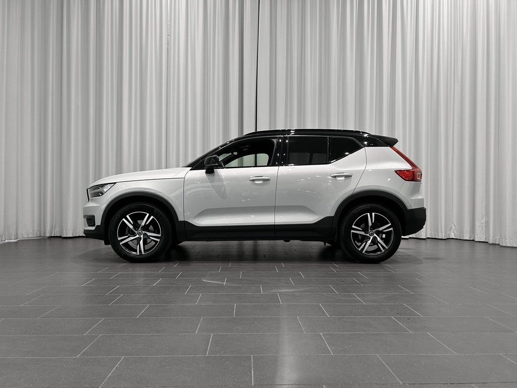 Volvo XC40 D3 150hk Geartronic 2021, bild 2/10