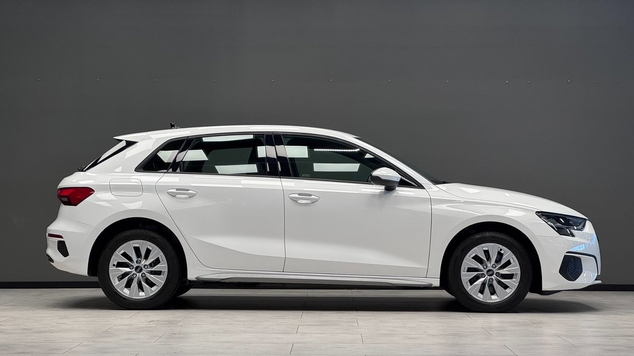 Audi A3 2022, photo 5/10