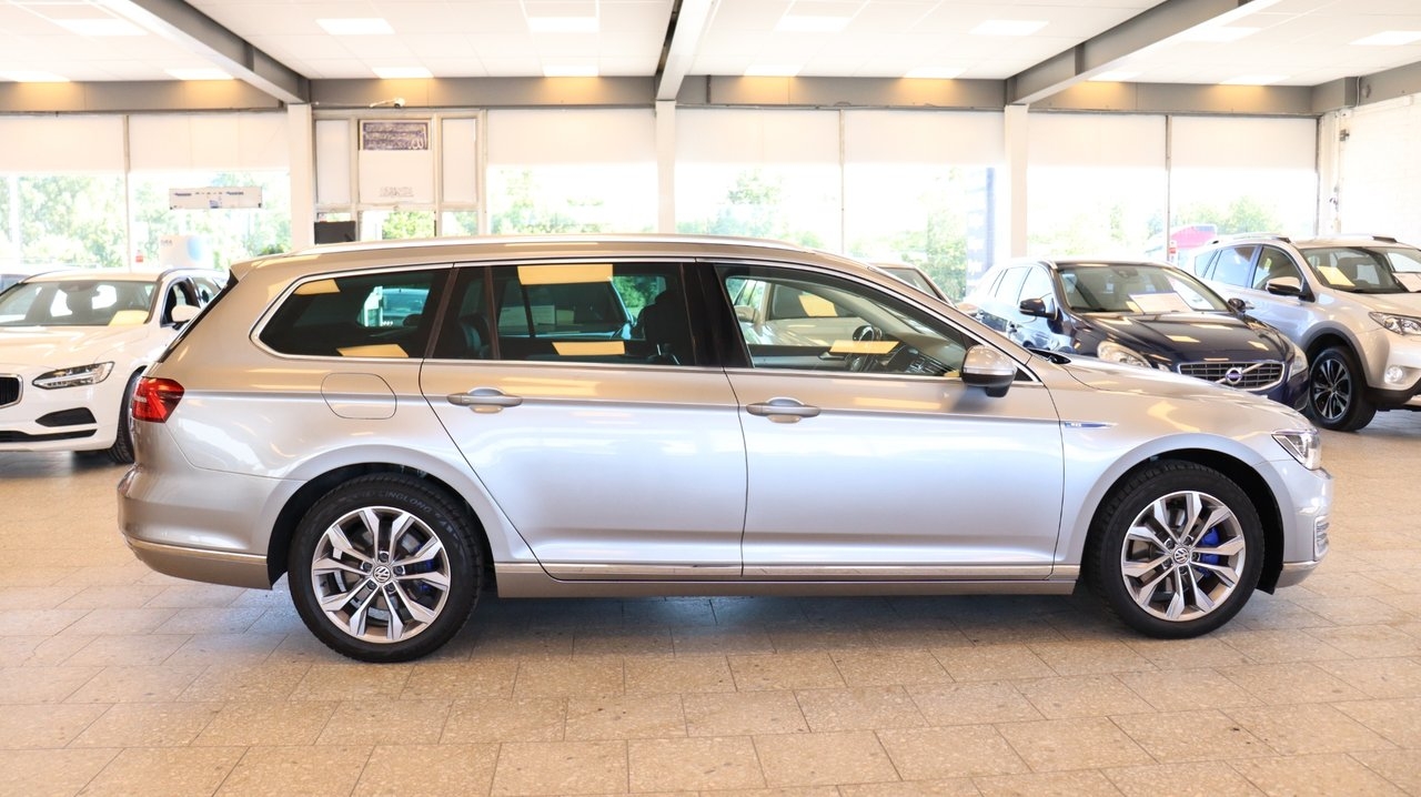 Volkswagen Passat 2019, bild 6/10