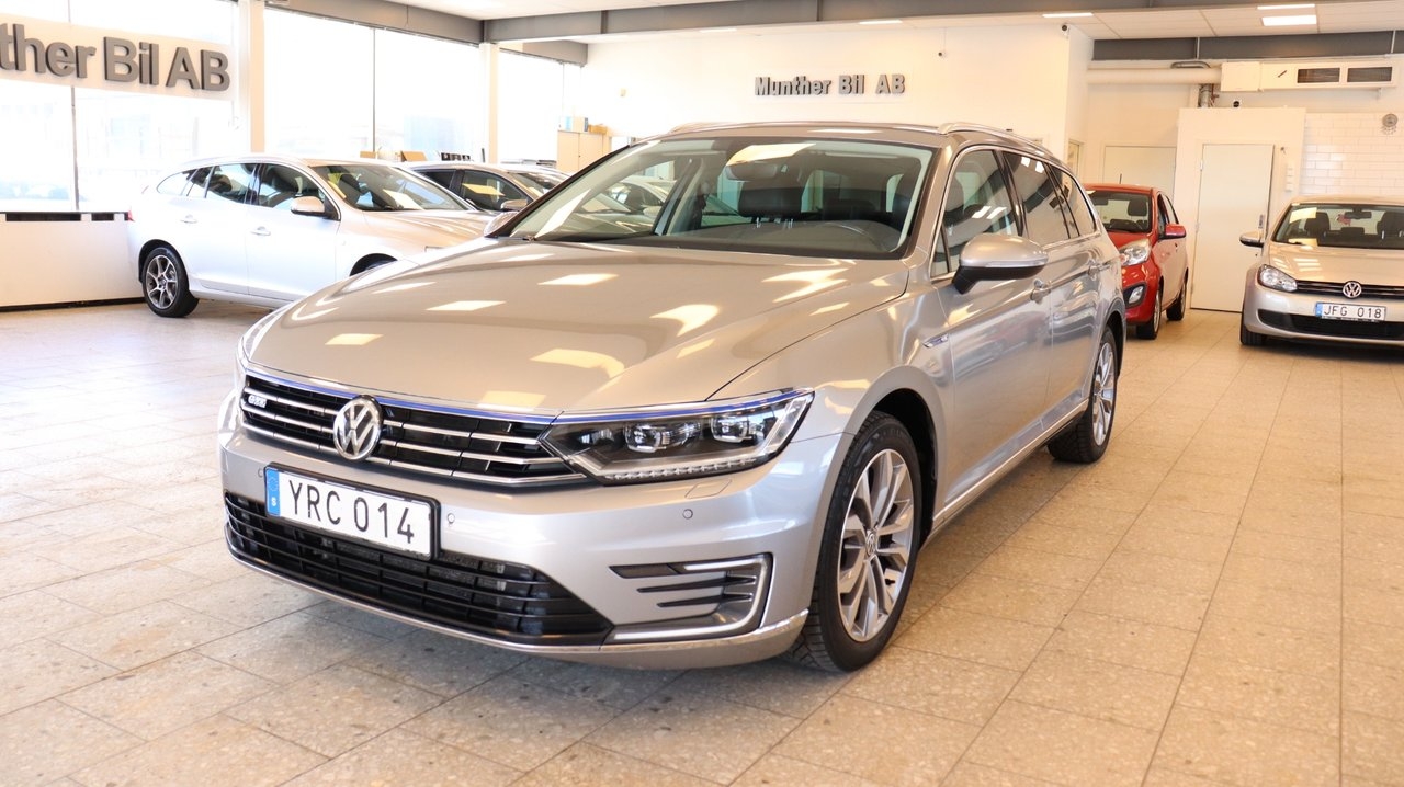 Volkswagen Passat 2019, bild 2/10