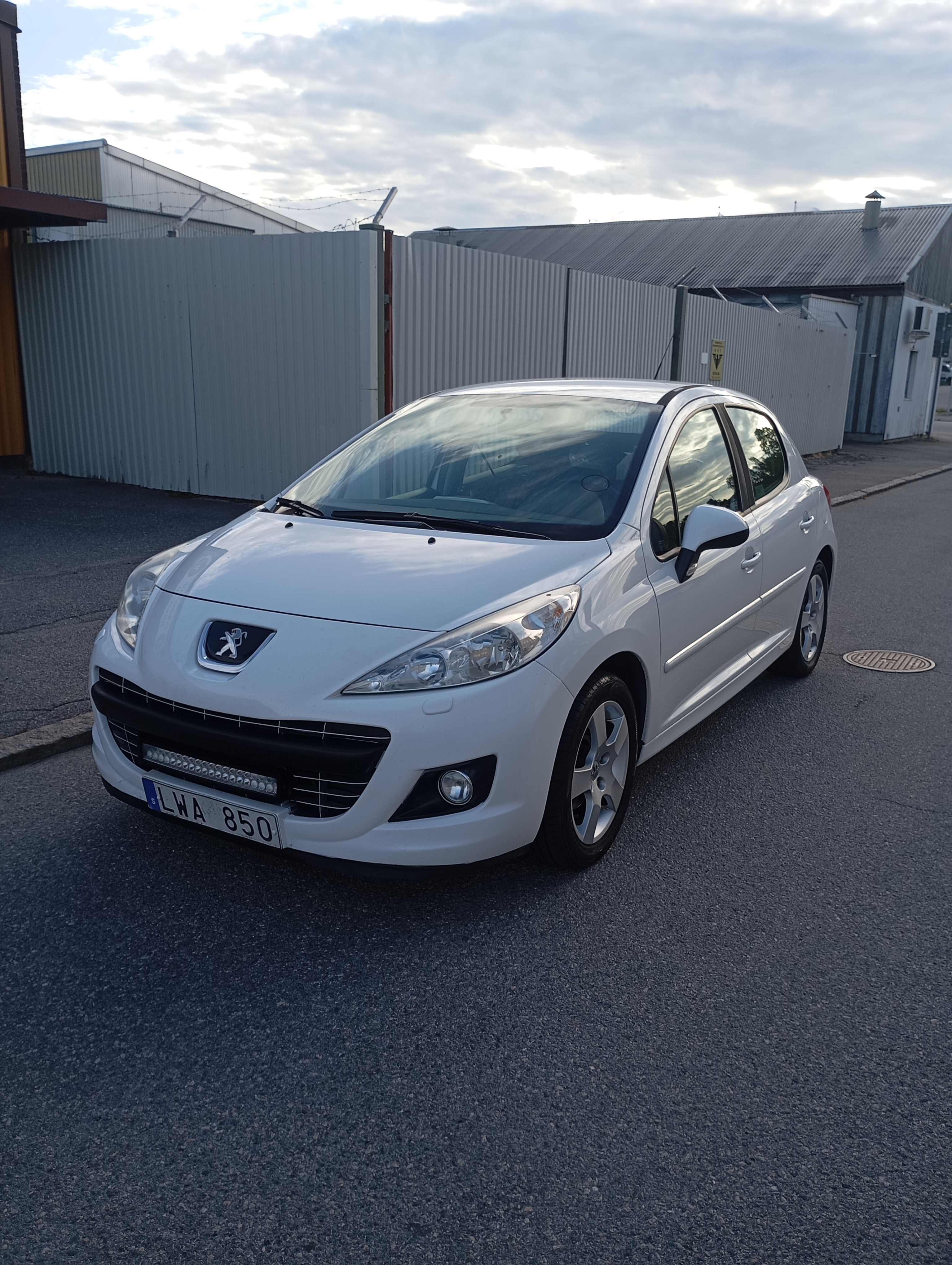 Peugeot 207