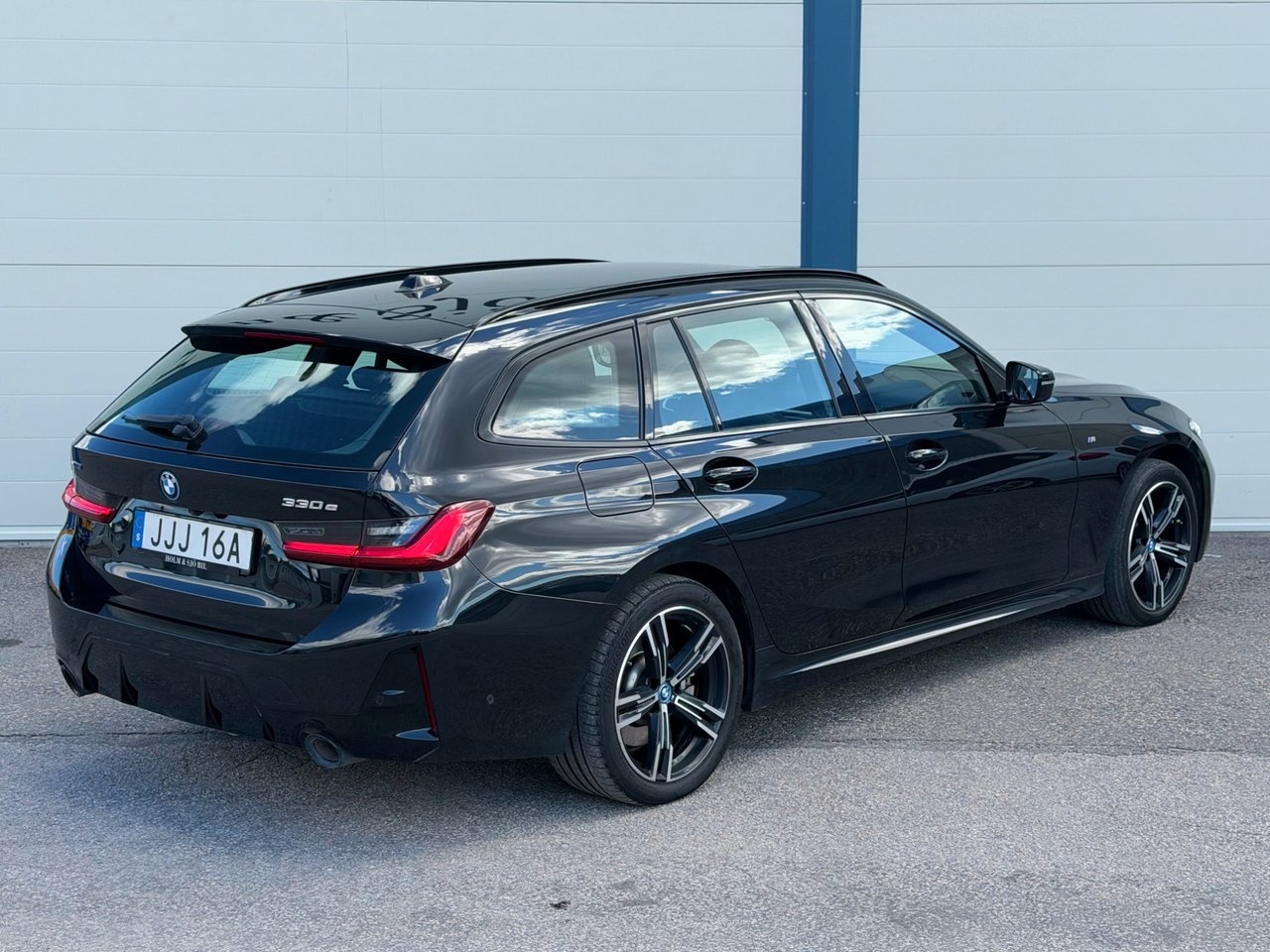 BMW 330 2024, bild 7/10