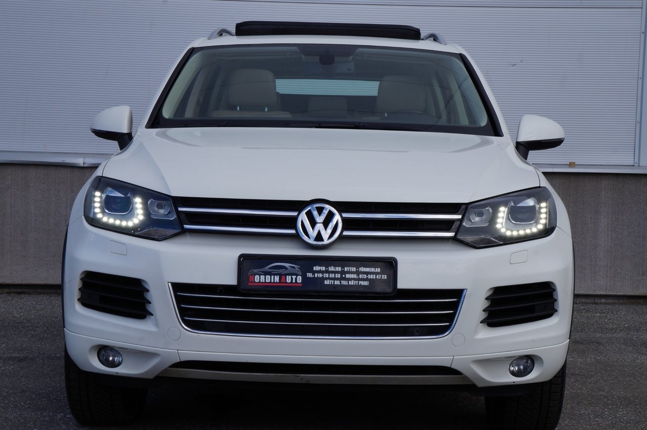 Volkswagen Touareg 2011, photo 2/10