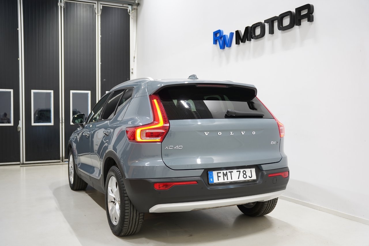 Volvo XC40 B4 AWD Momentum 197hk 2022, photo 4/10