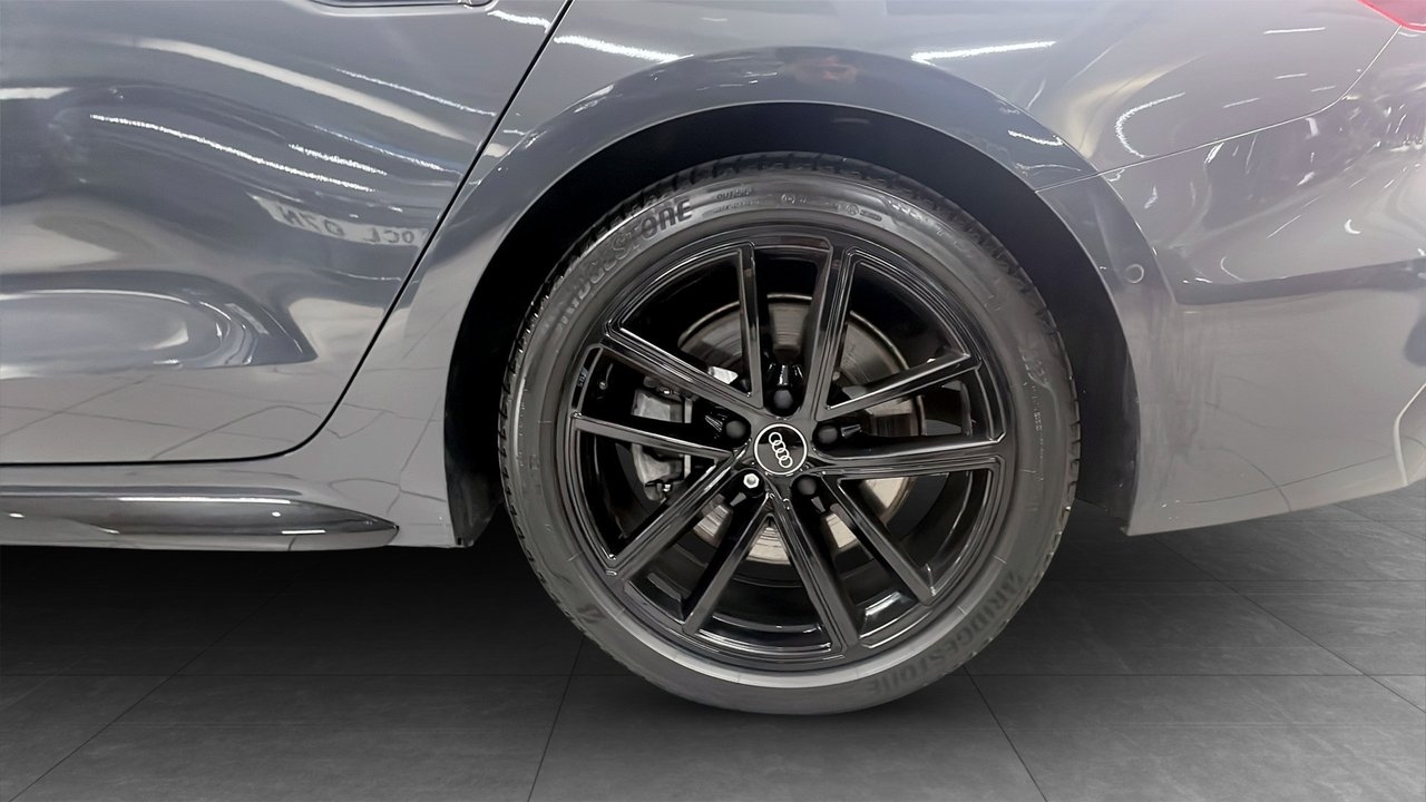 Audi A5 Avant TDI 204HK quattro S-line 2025, photo 6/10