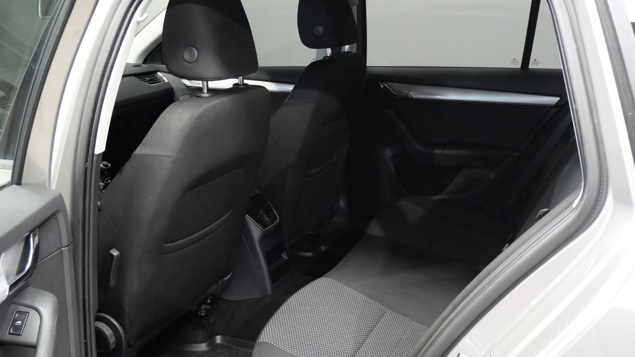 Skoda Octavia 2013, photo 7/10