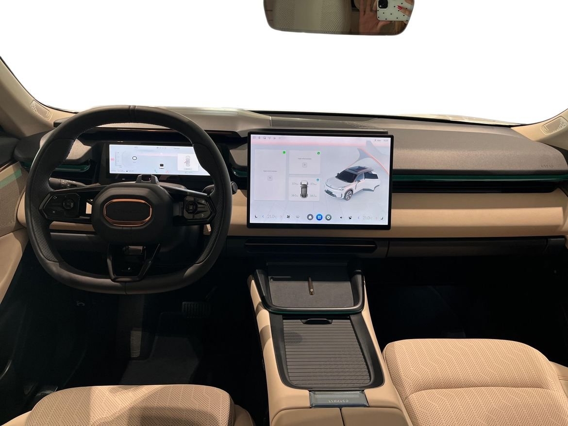 Lynk & Co 08 More PHEV 2025, bild 5/10
