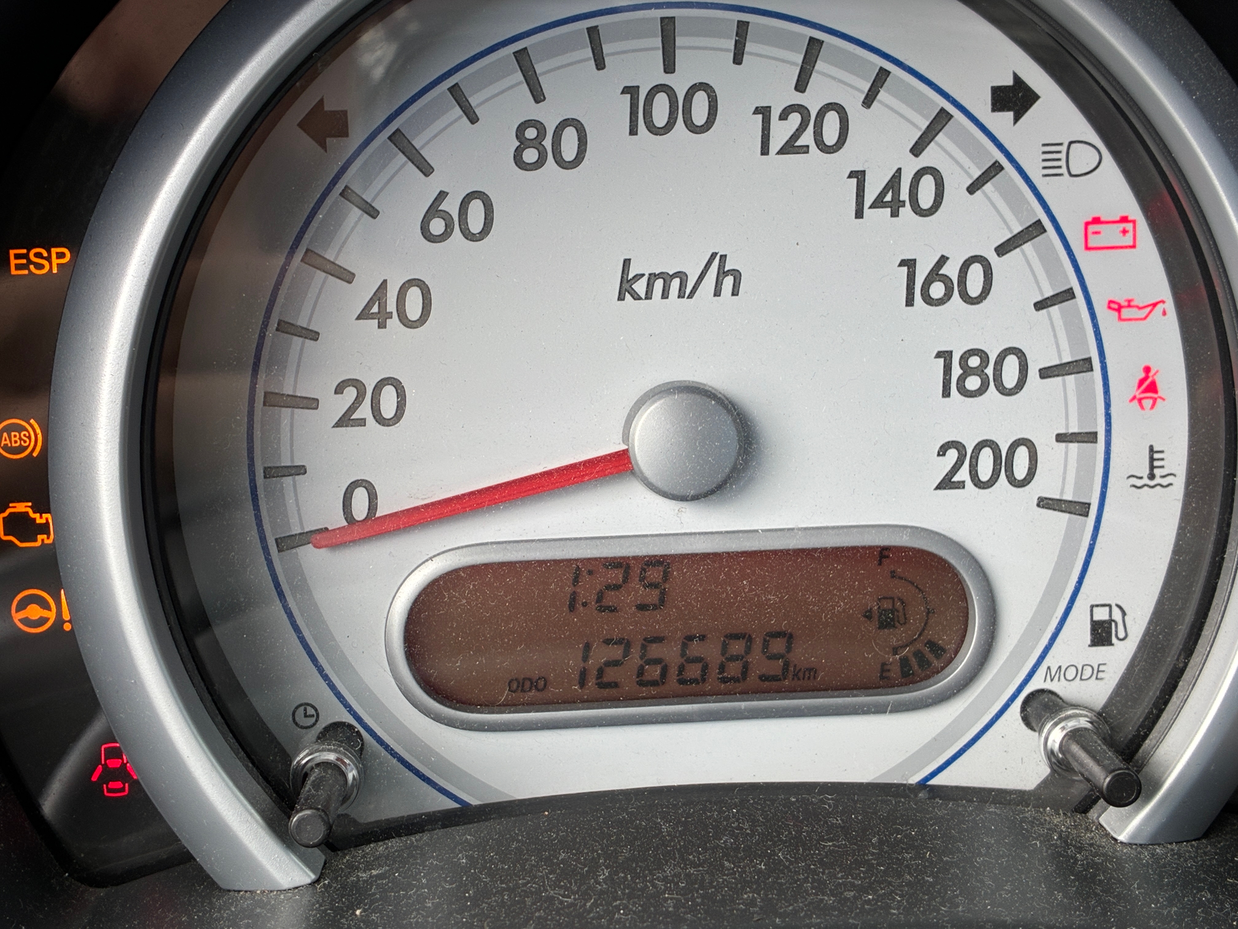 Suzuki Splash 1.0 DOHC 12V VVT Manuell 2009, bild 5/10