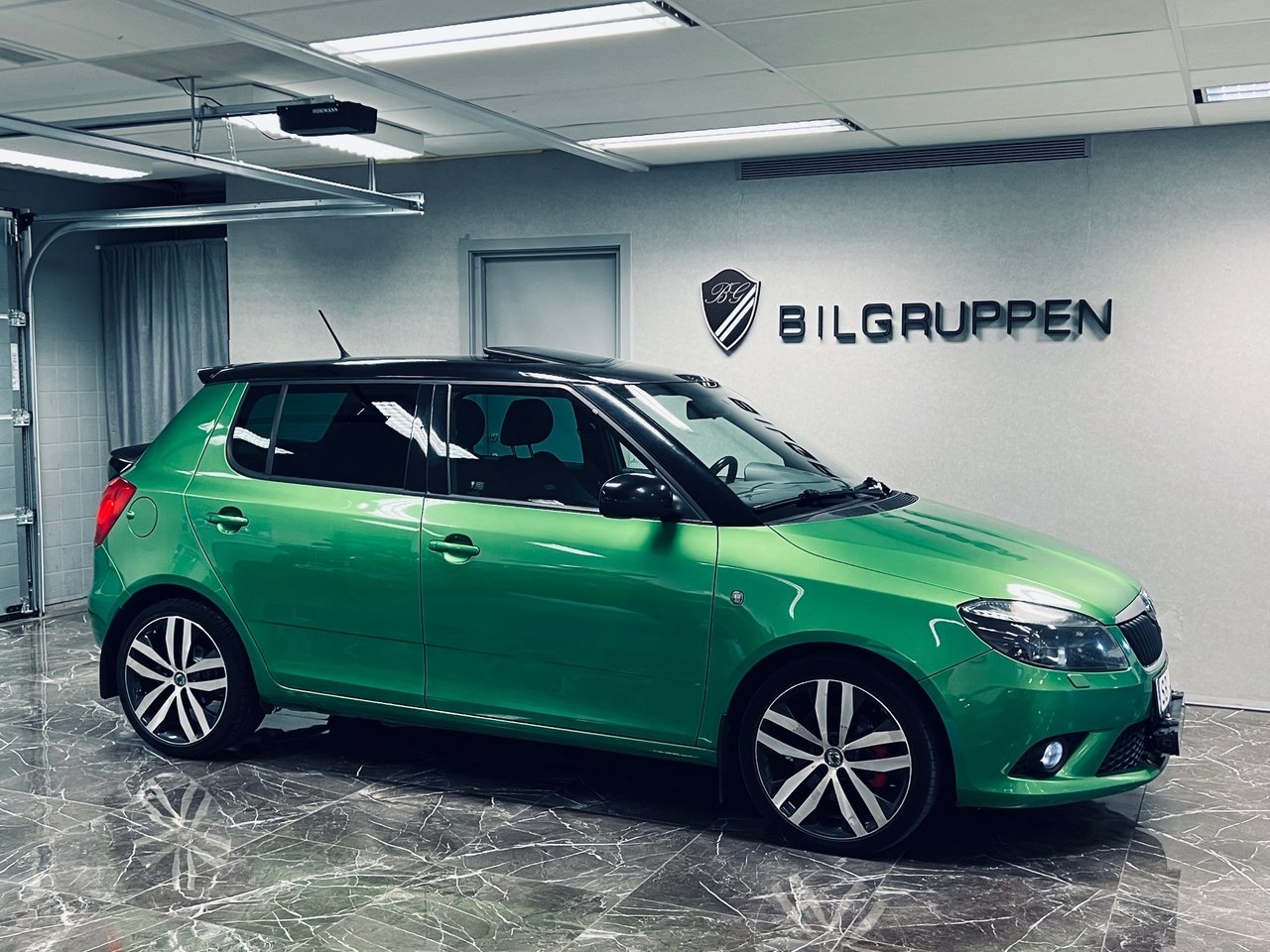 Skoda Fabia RS 1.4 TSI 180hk 2011, bild 2/10