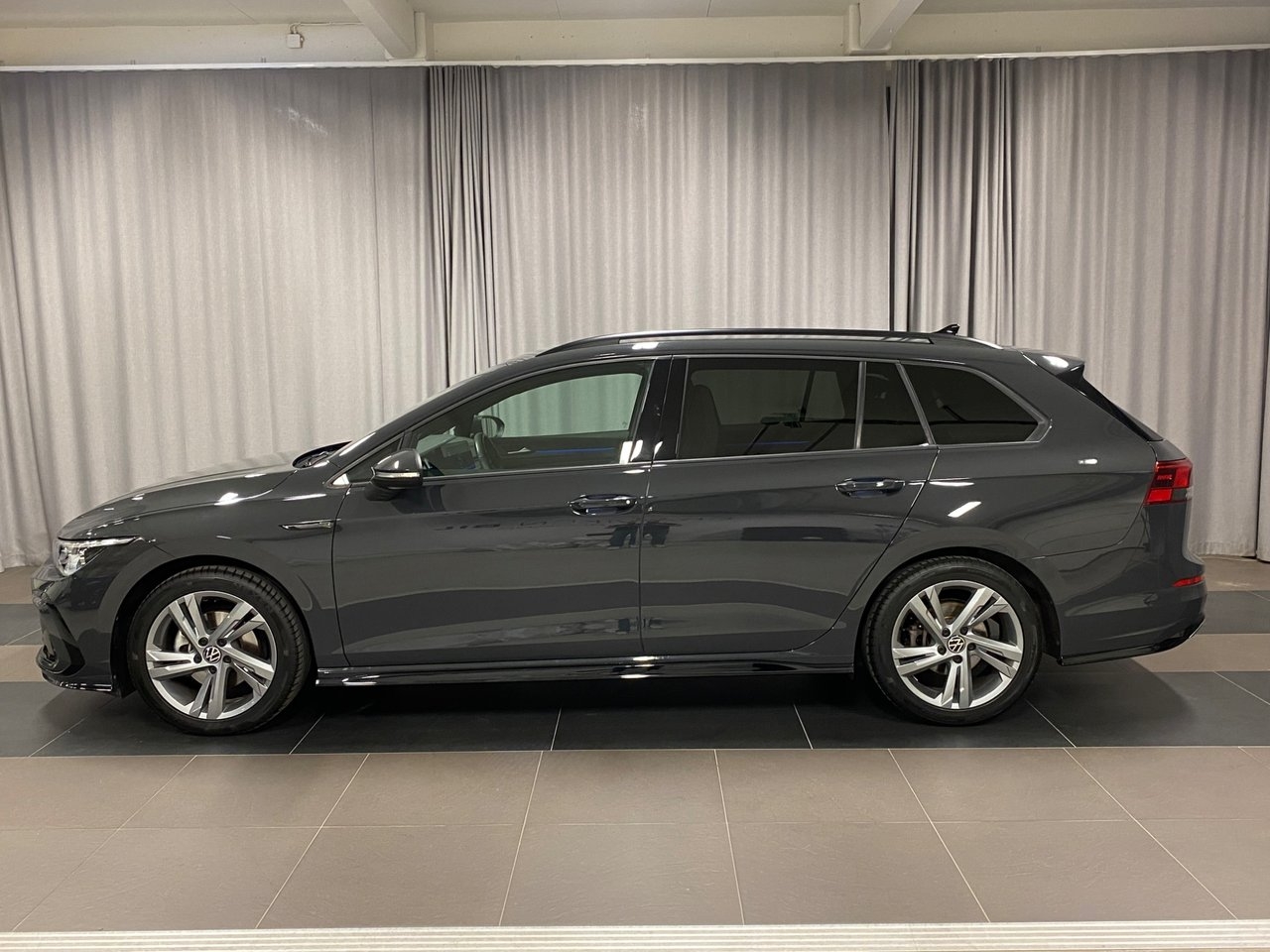 Volkswagen Golf 1.5 eTSI ACT OPF 2023, bild 2/10