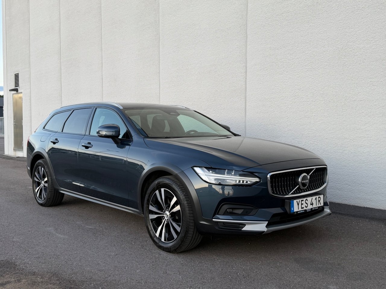 Volvo V90 Cross Country 2022, bild 2/10