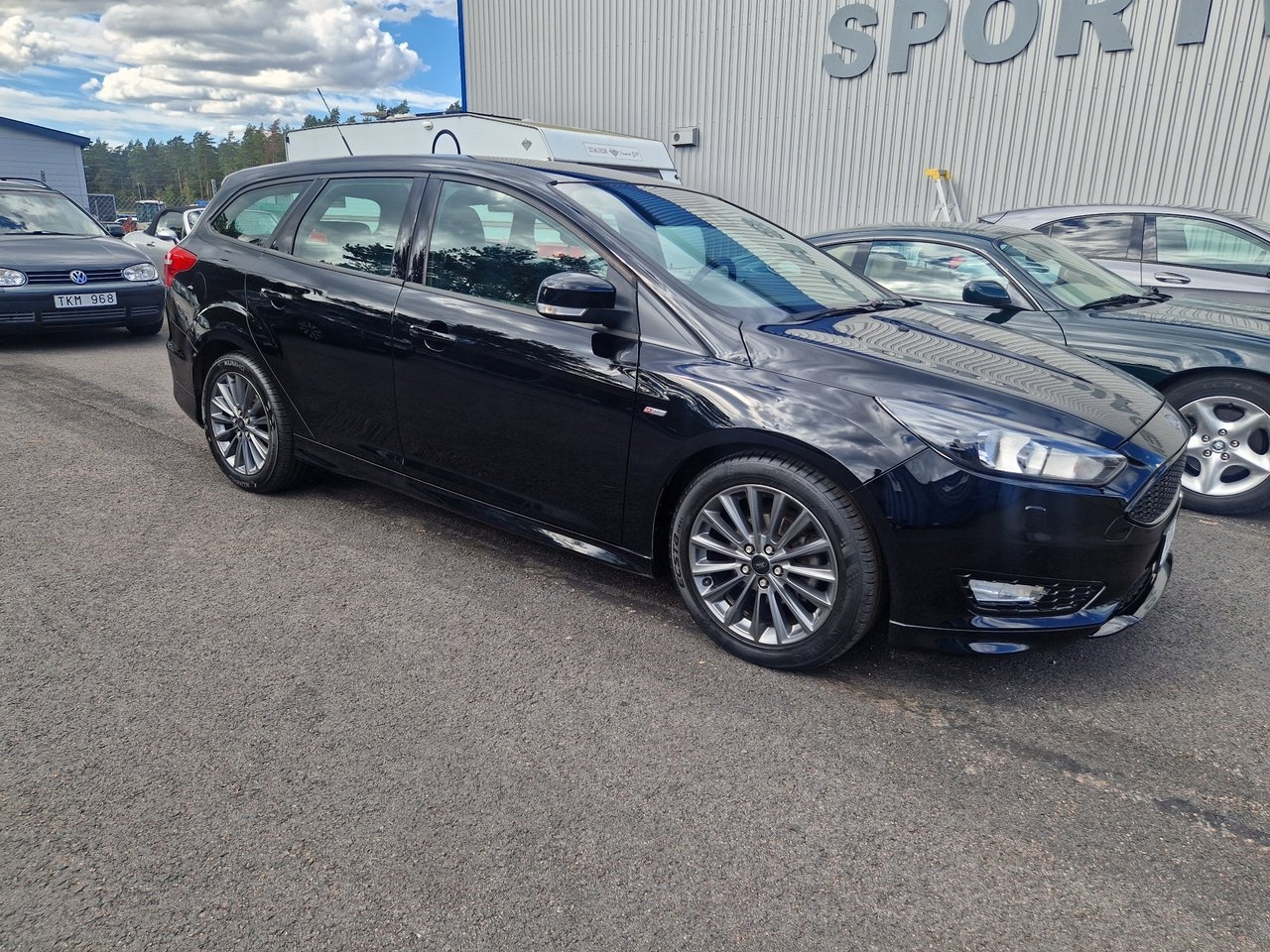 Ford Focus Kombi 1.0 EcoBoost ST-Line 2017, bild 3/11