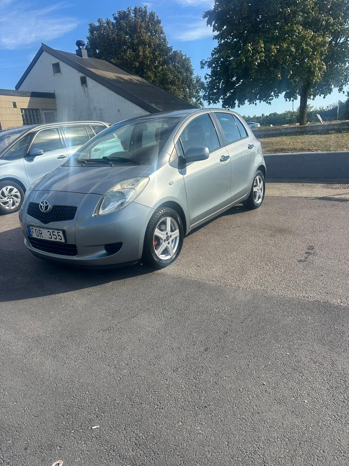 Toyota Yaris 5-dörrar 1.0 VVT-i Manuell 2007, bild 3/9