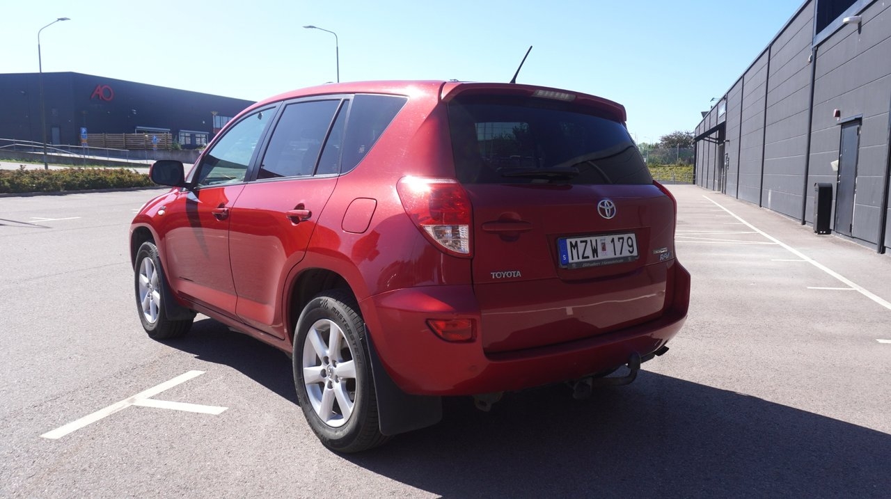 Toyota RAV4 2.2 D-4D 4x4 Manuell, 136hk 2008, bild 4/13