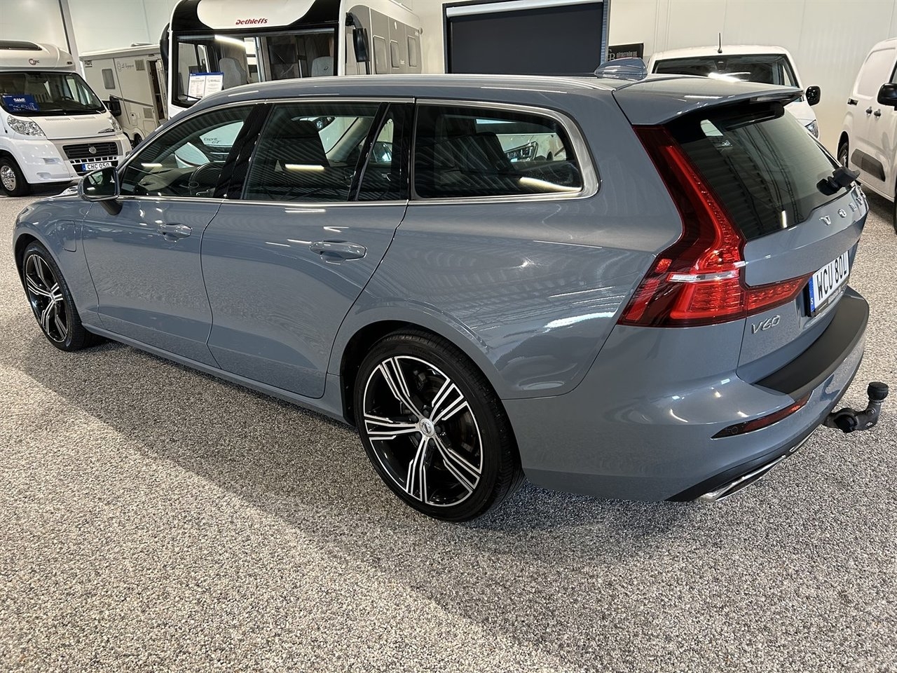 Volvo V60 2022, kuva 2/10