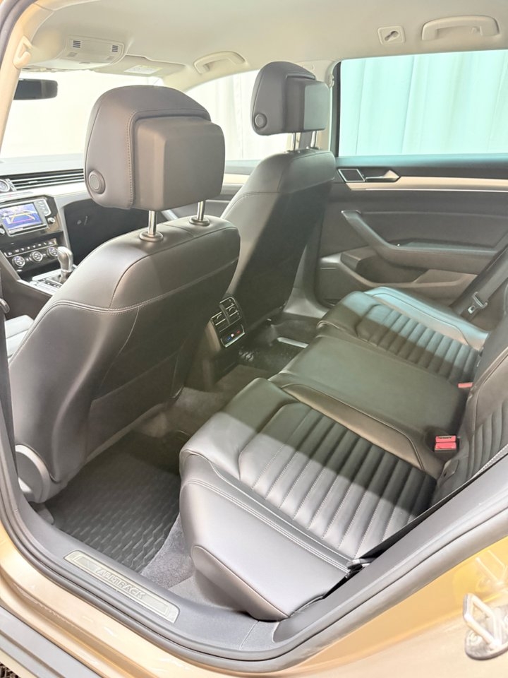 Volkswagen Passat 2016, bild 6/11