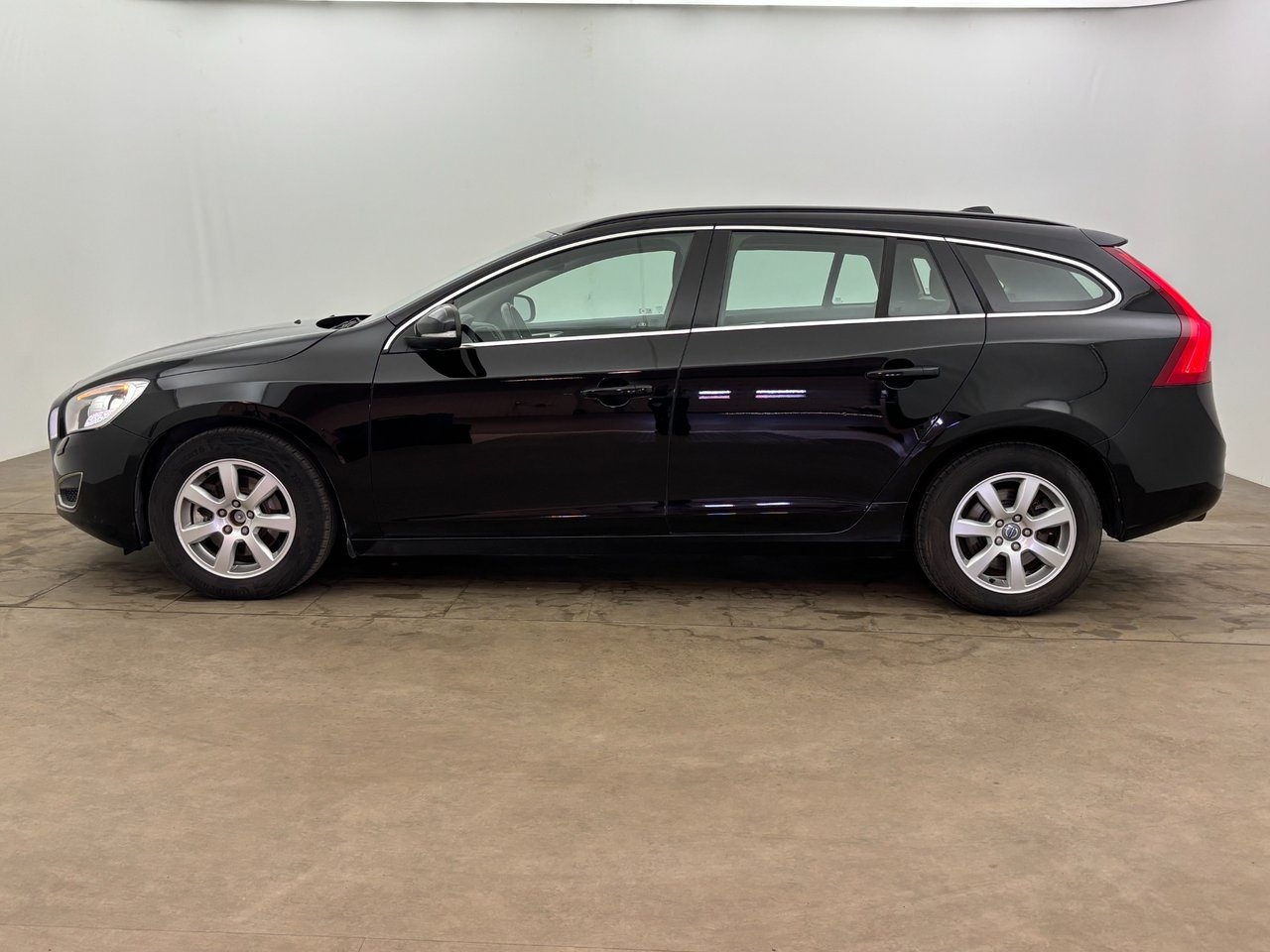 Volvo V60 2012, kuva 3/10