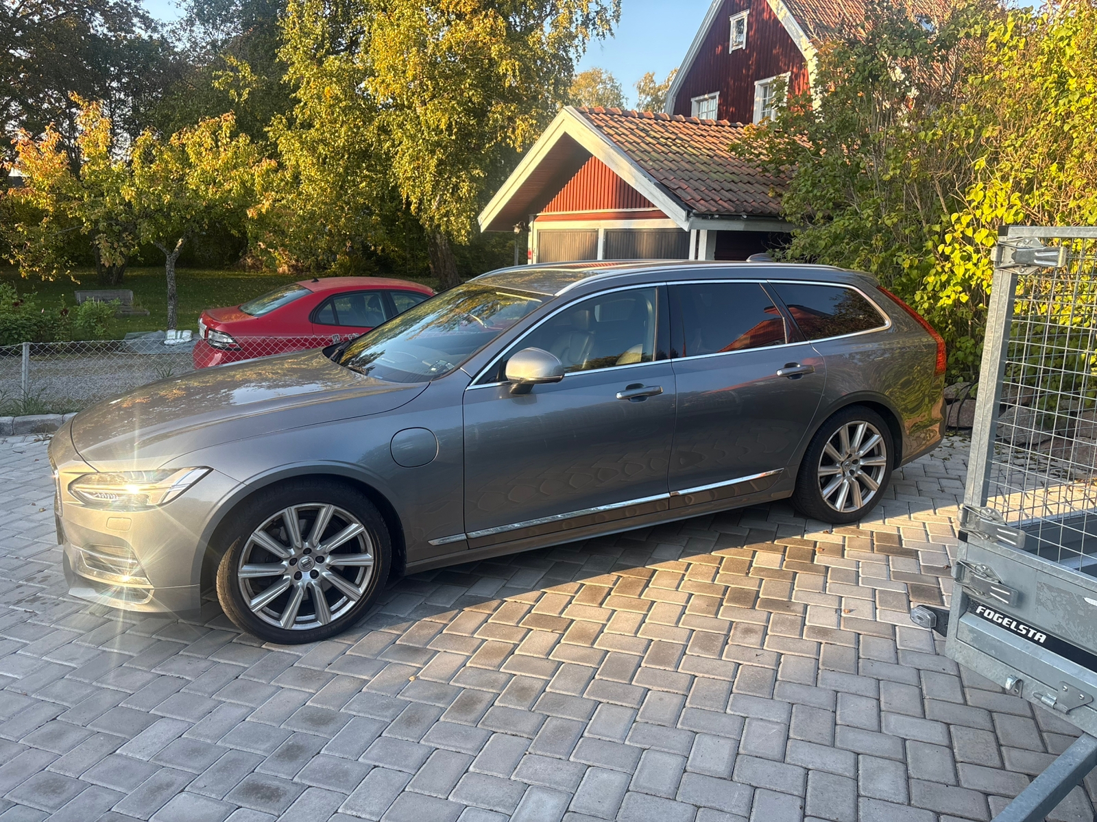 Volvo V90 T8 Twin Engine AWD Geartronic 2019, bild 4/9