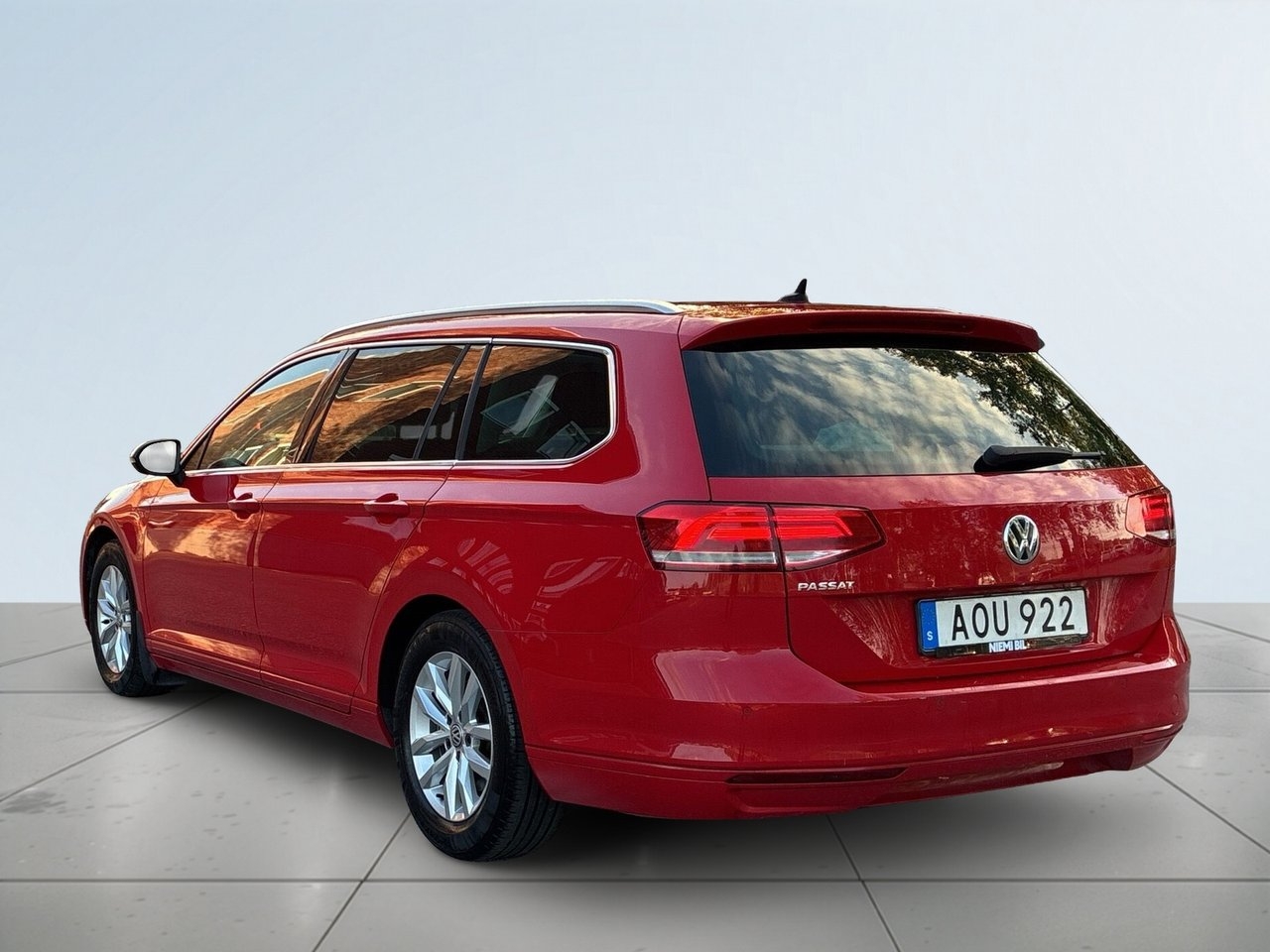 Volkswagen Passat 2019, bild 5/10