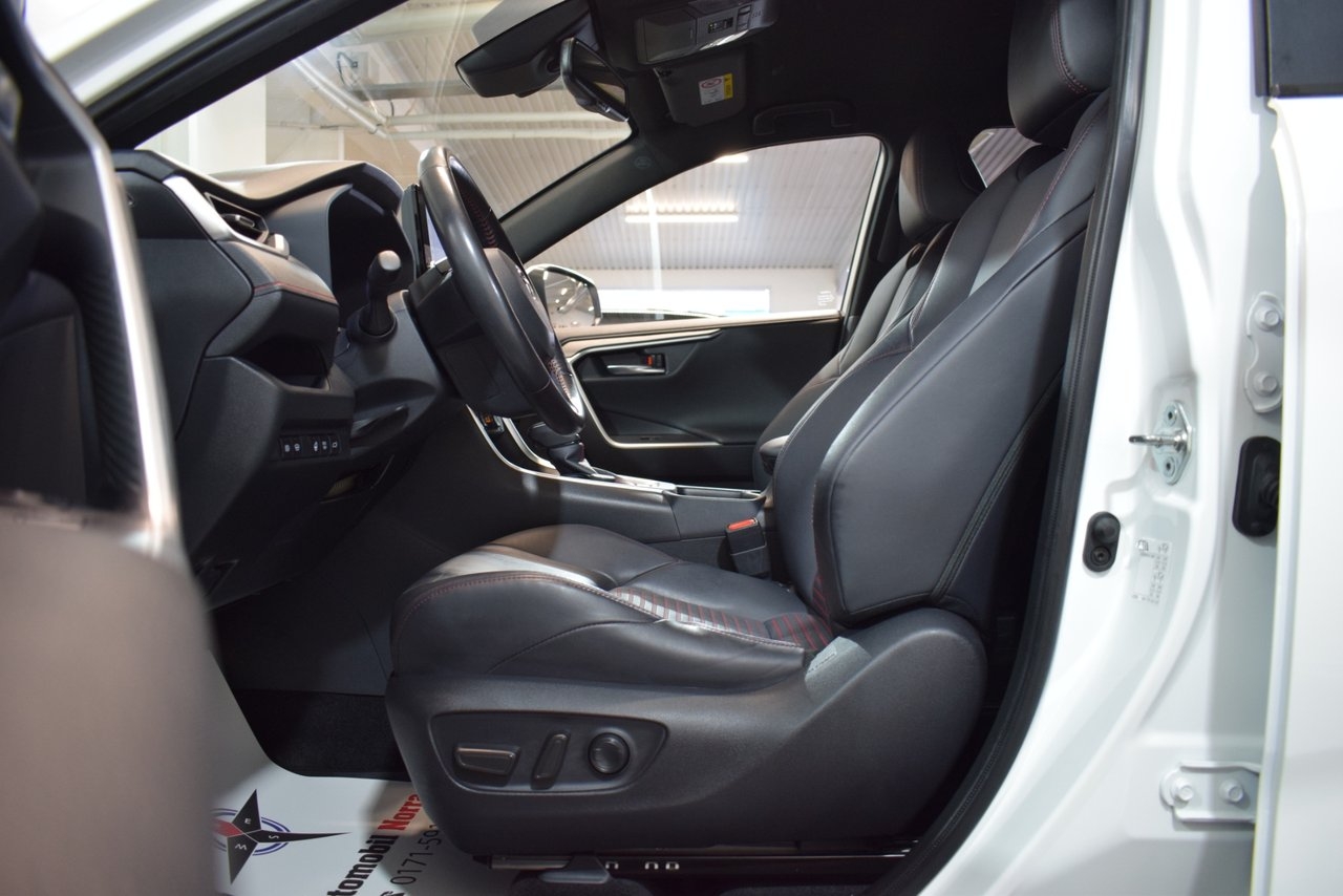 Toyota RAV4 Plug-In 2023, bild 7/10