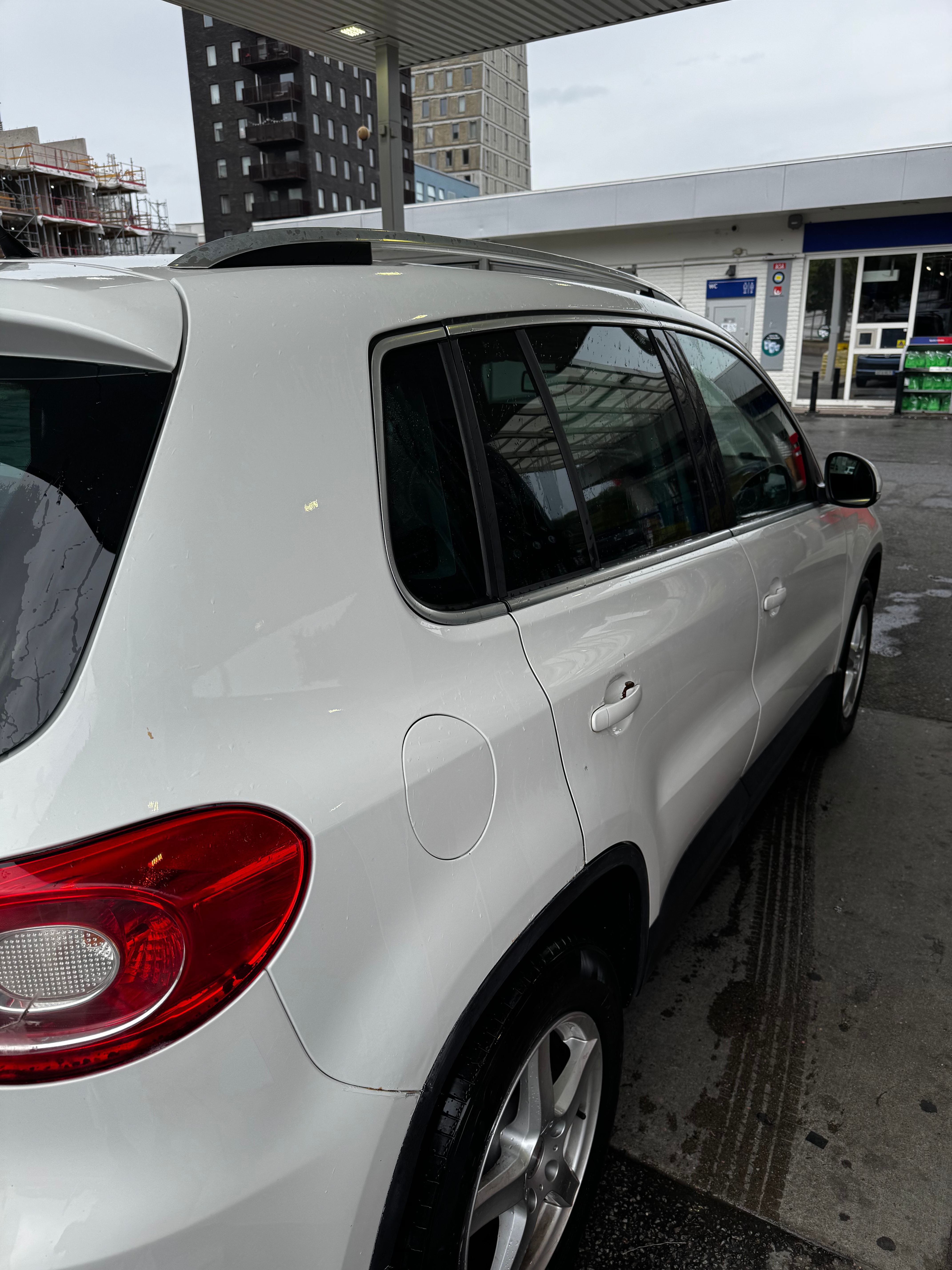 Volkswagen Tiguan 2010, photo 2/10