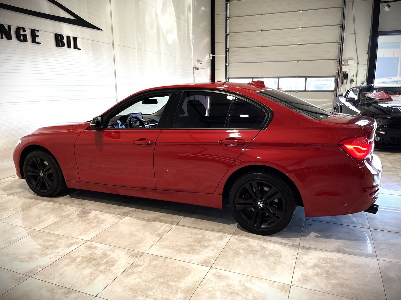 BMW 320 2016, kuva 6/10