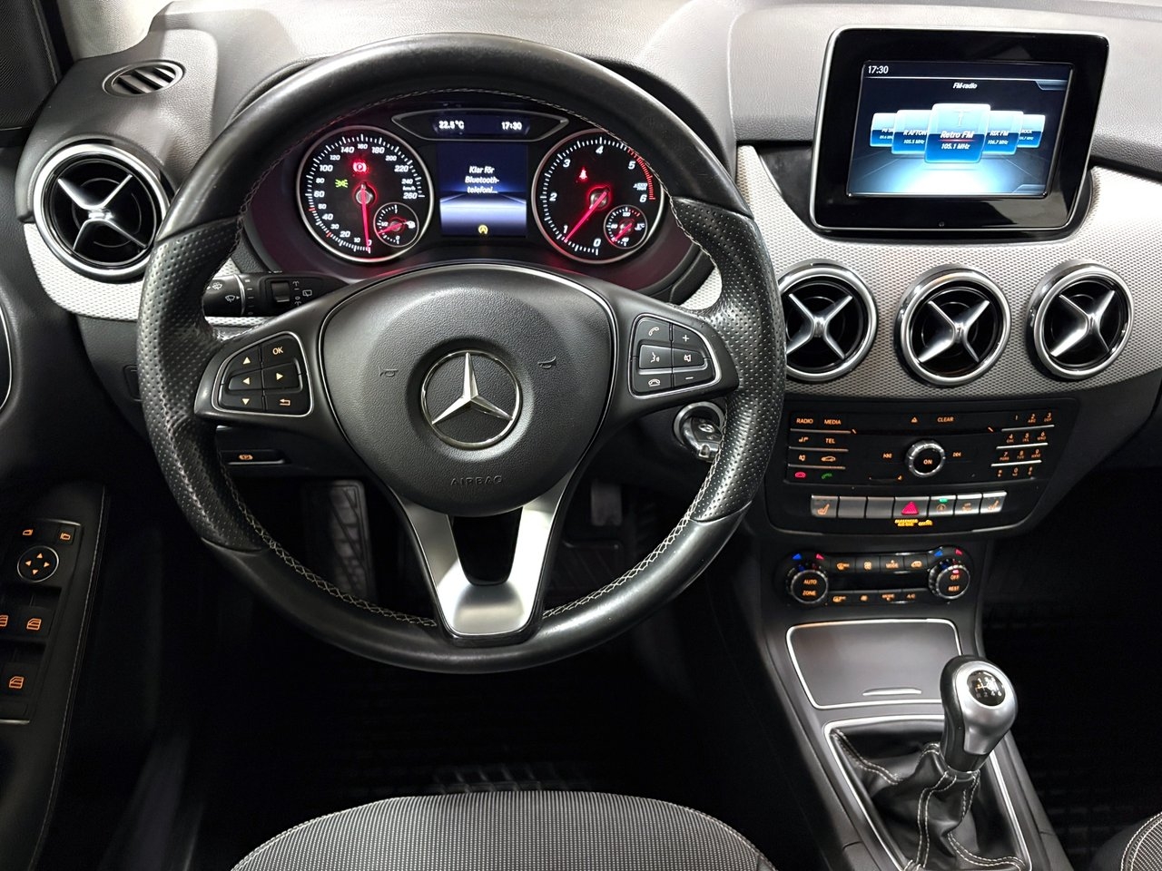 Mercedes-Benz B 2015, bild 7/21