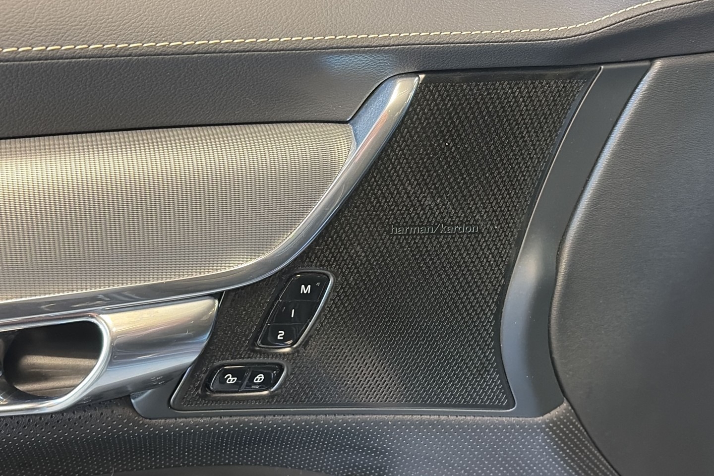 Volvo V90 Recharge T8 AWD Geartronic 2021, bild 6/7