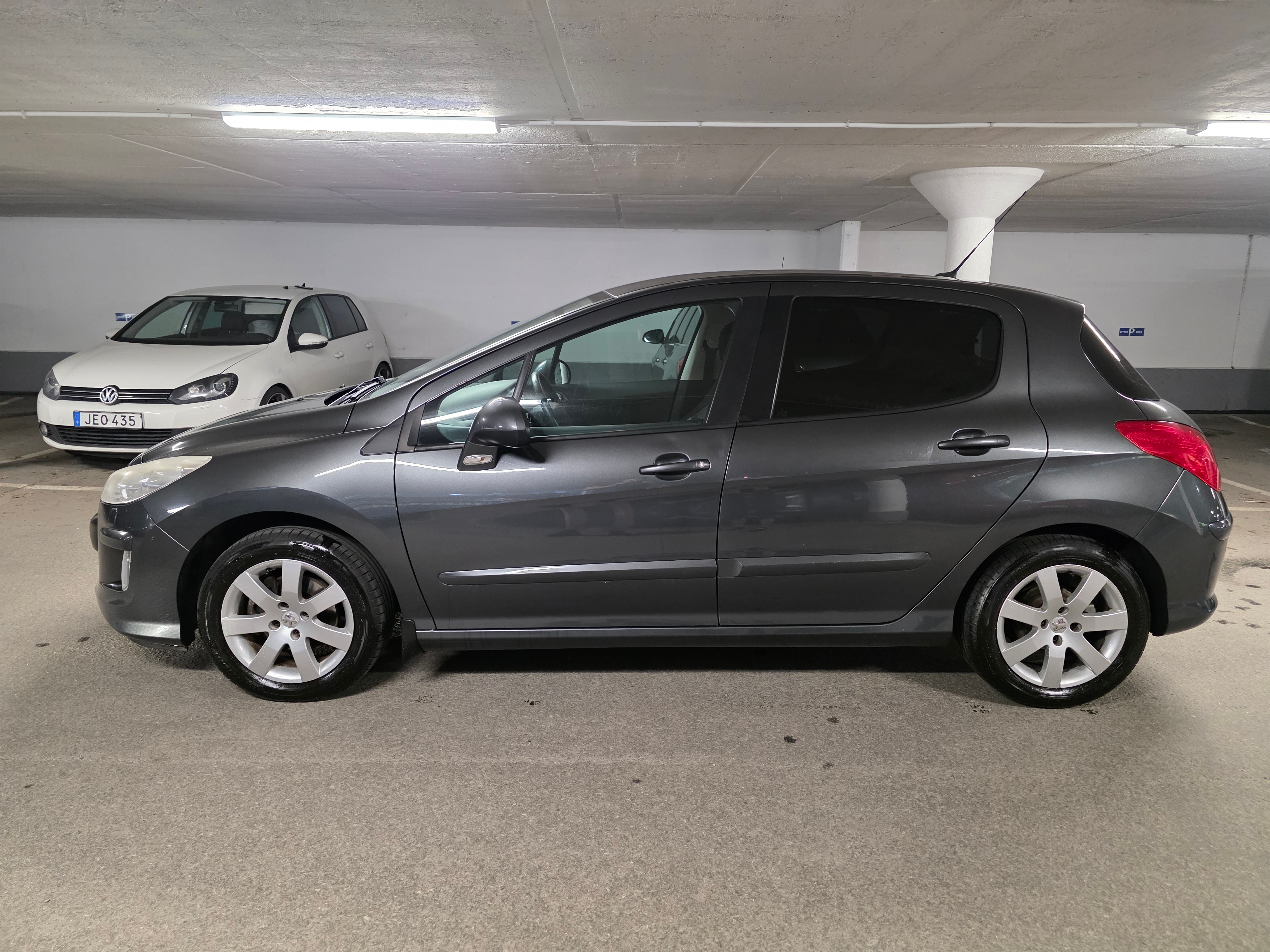 Peugeot 308 5-dörrar 1.6 VTi Manuell 2009, bild 4/9