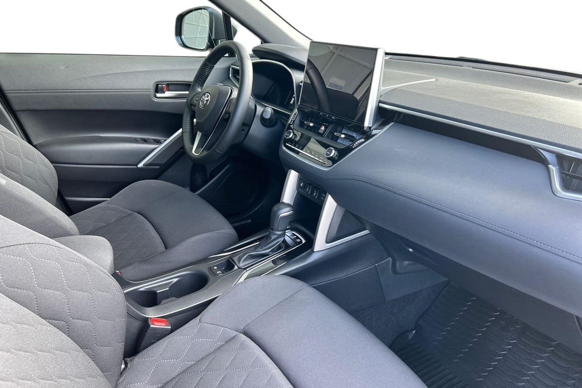 Toyota Corolla Cross 2,0 Hybrid AWD-i 2025, bild 6/10