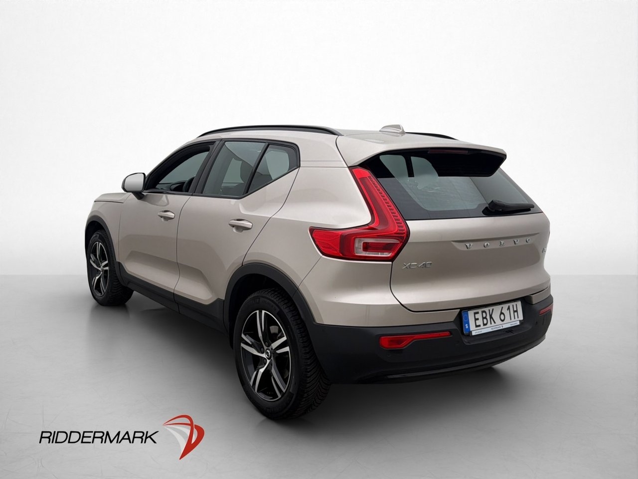 Volvo XC40 B4 197hk Plus Dark 2024, bild 5/36