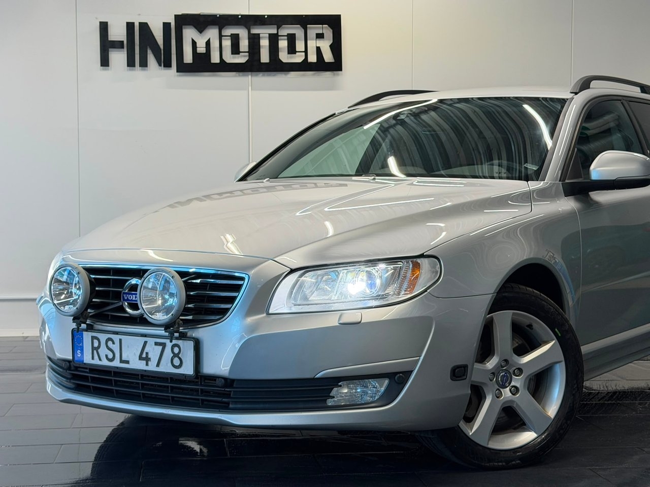 Volvo V70 D5 Geartronic Kinetic 2015, bild 2/10