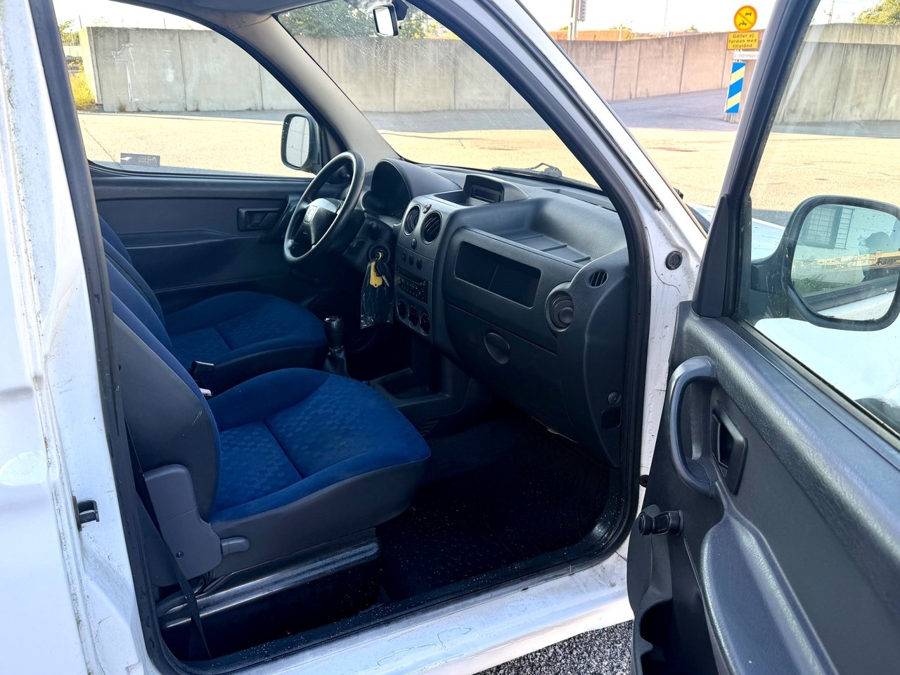 Peugeot Partner Pickup 2.0 HDi 2006, bild 7/10