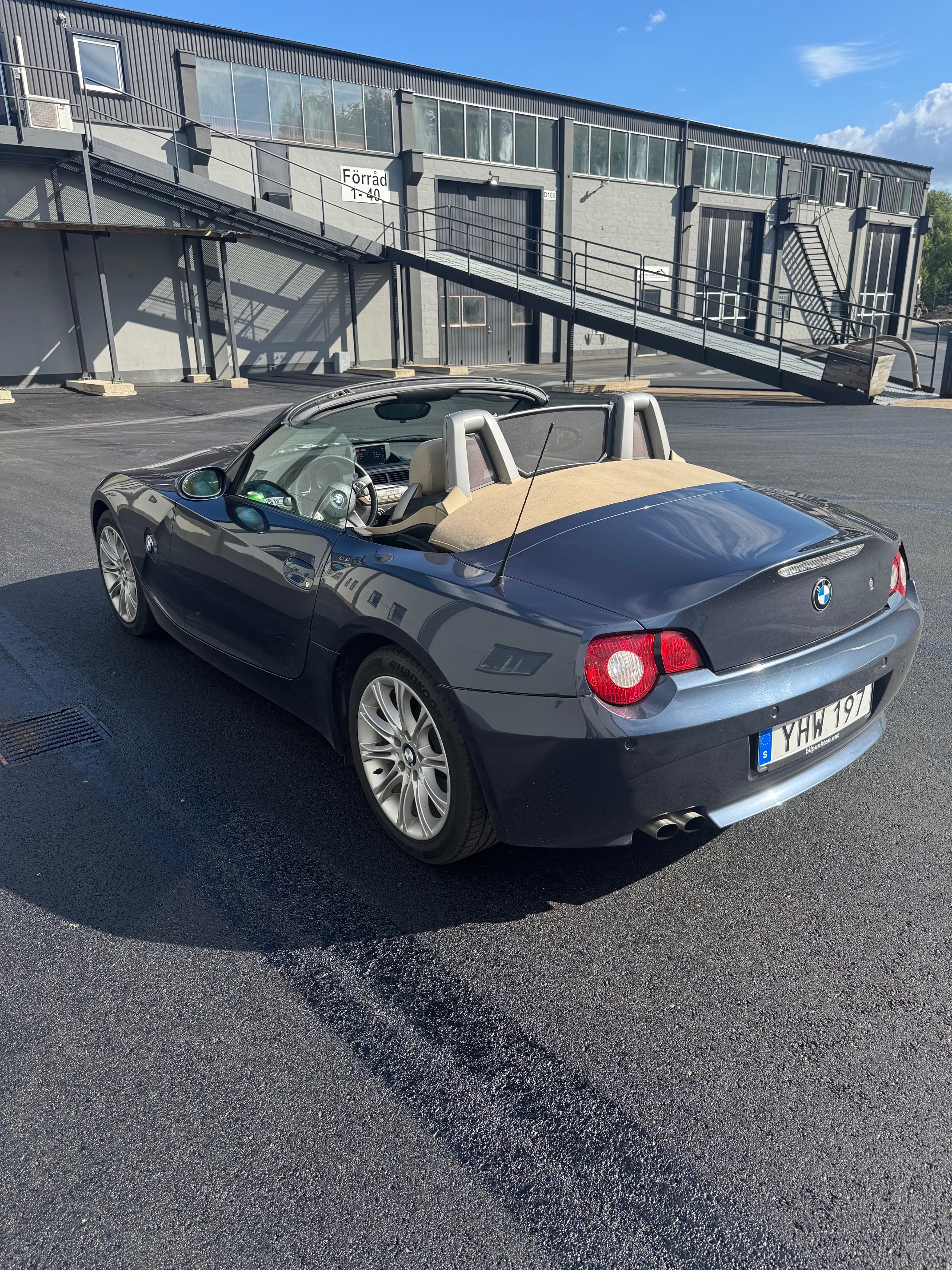 BMW Z4 2.2i Manuell 2004, bild 2/6