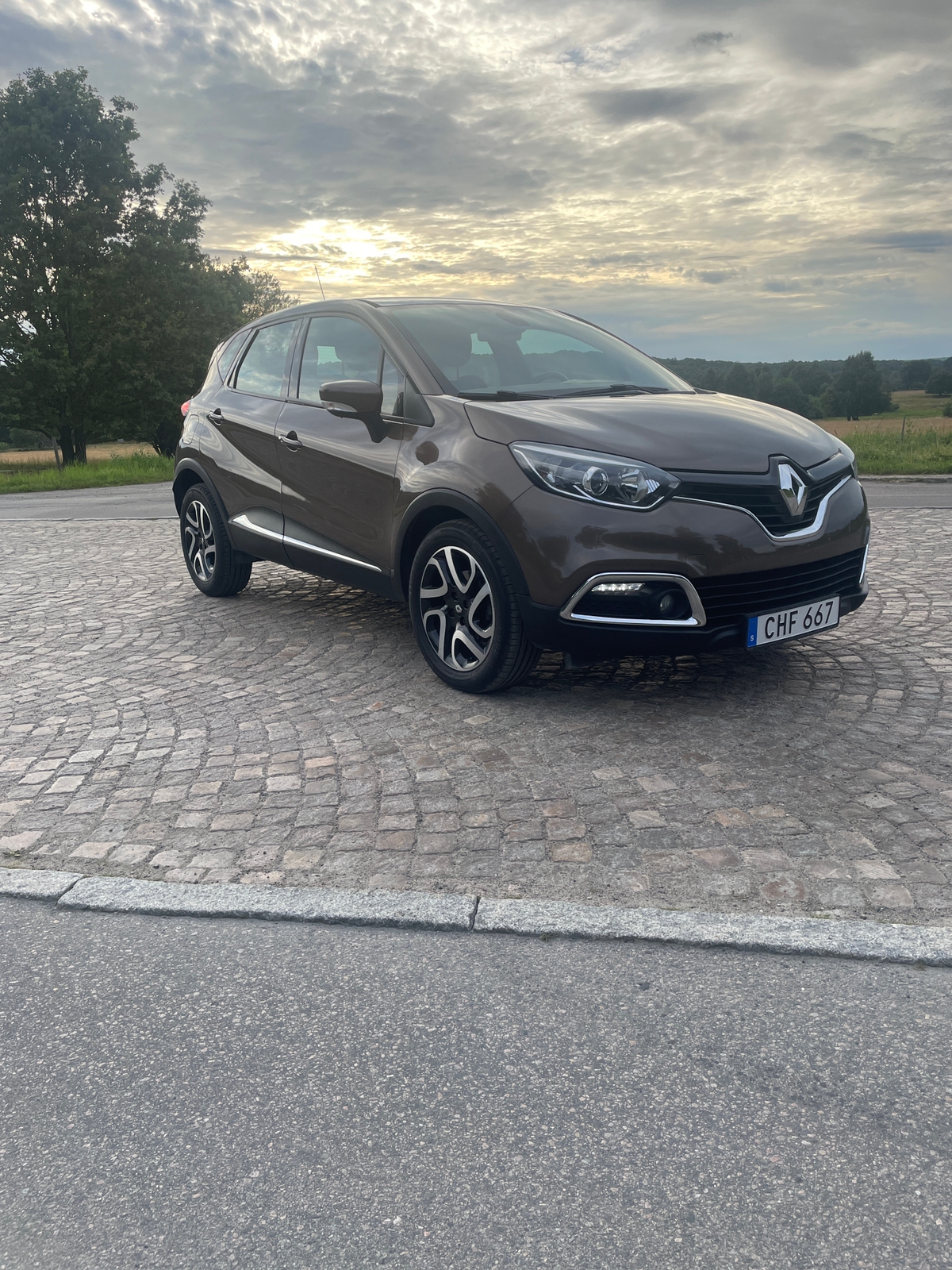Renault Captur 1.2 TCe EDC 2014, bild 3/10