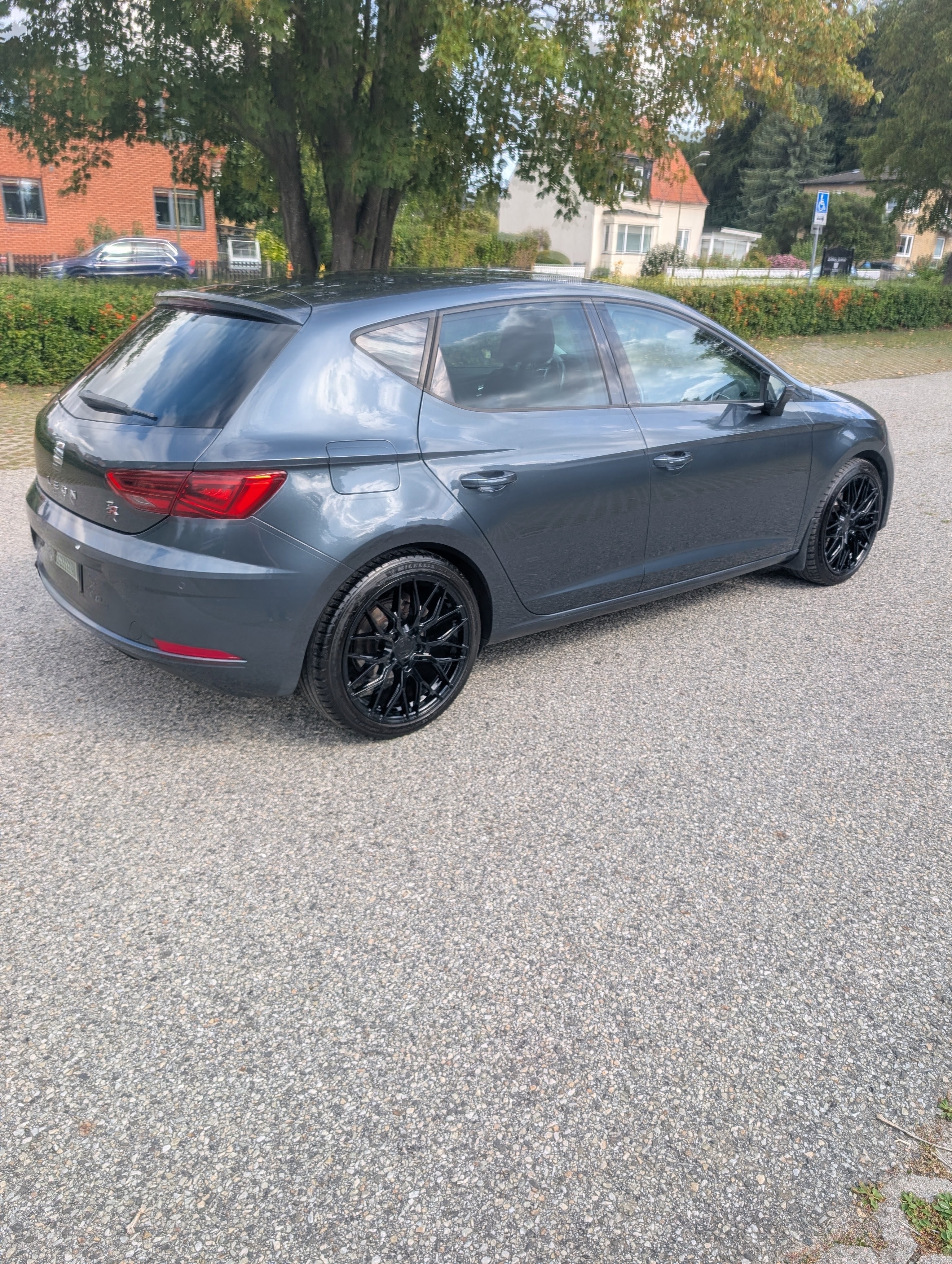 Seat Leon 1.5 TSI Manuell 2019, bild 3/8