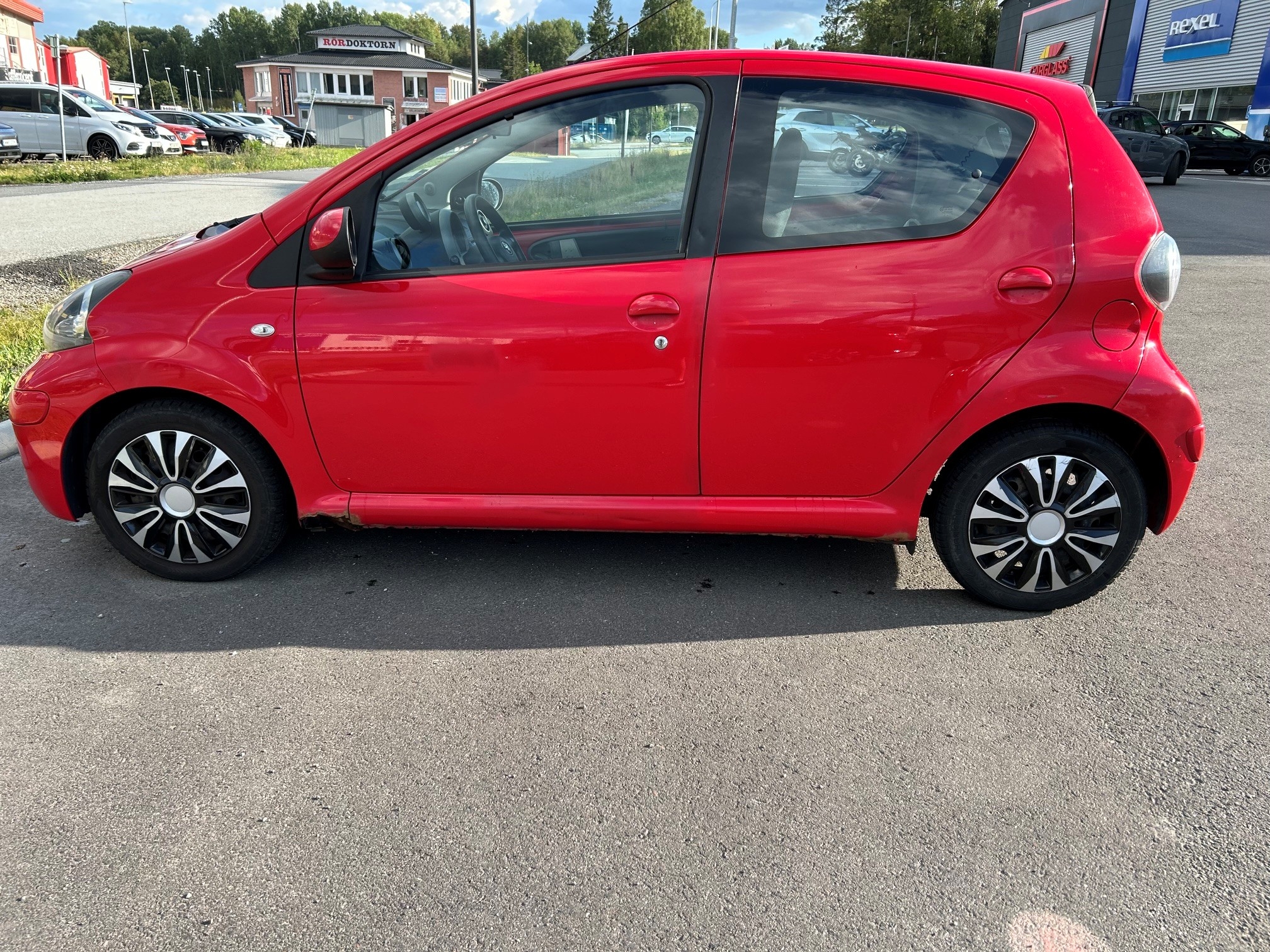 Toyota Aygo 5-dörrar 1.0 VVT-i Manuell 2010, bild 2/5