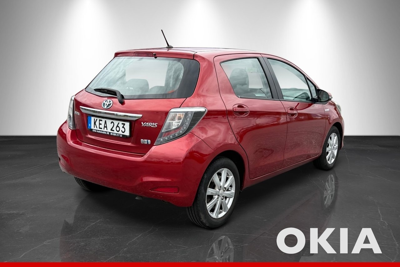 Toyota Yaris Hybrid e-CVT Active 2013, bild 6/10