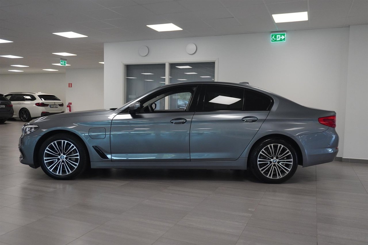 BMW 530 2020, photo 5/10