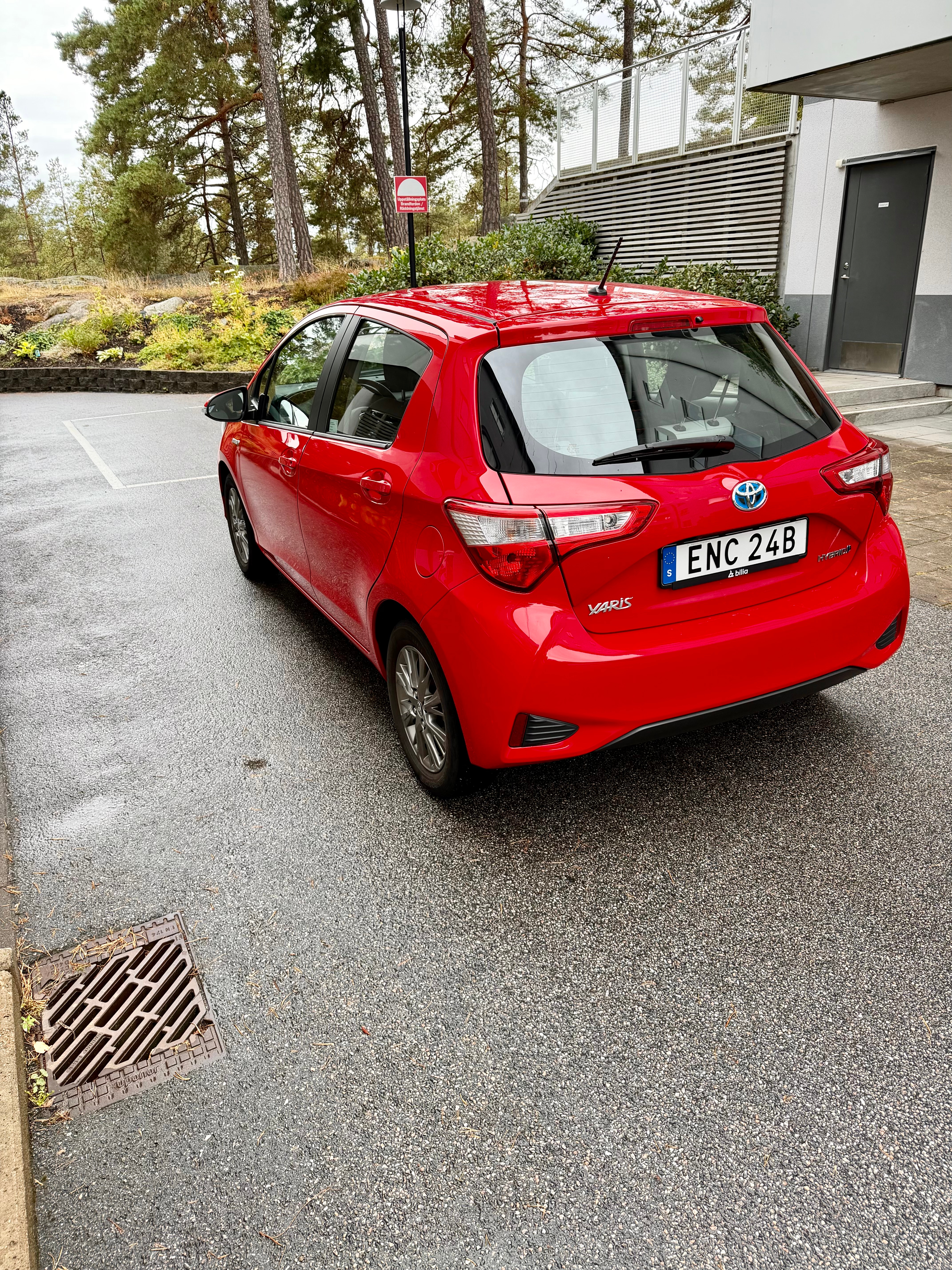 Toyota Yaris Hybrid e-CVT 2020, bild 6/10