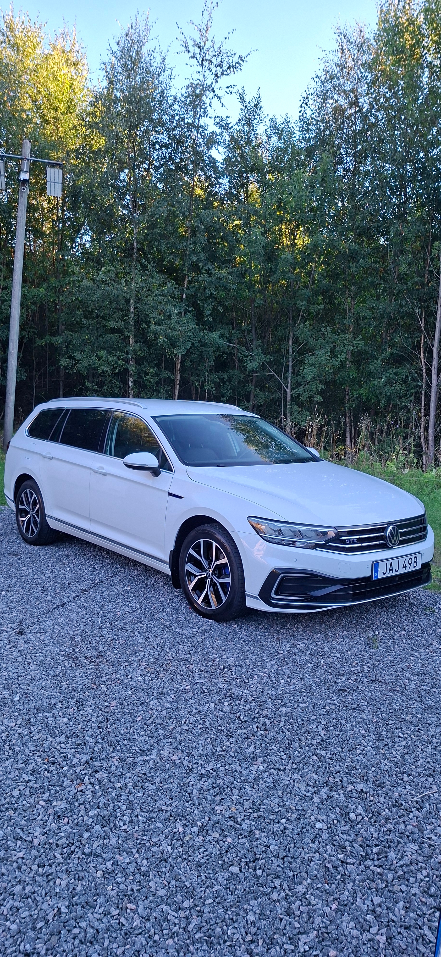 Volkswagen Passat 2021, photo 4/10