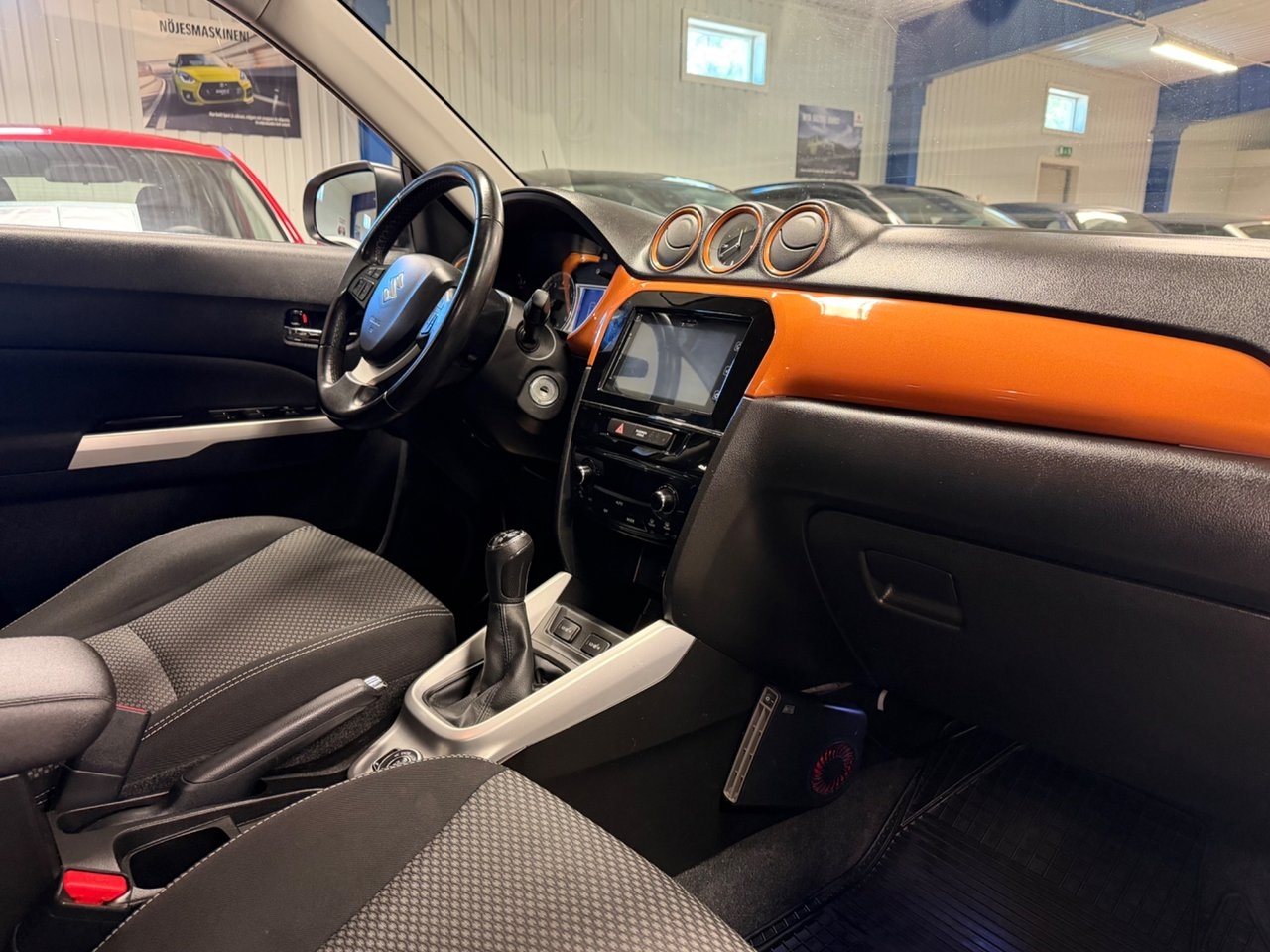Suzuki Vitara 1.6 120hk 4x4 AllGrip 2015, kuva 7/8