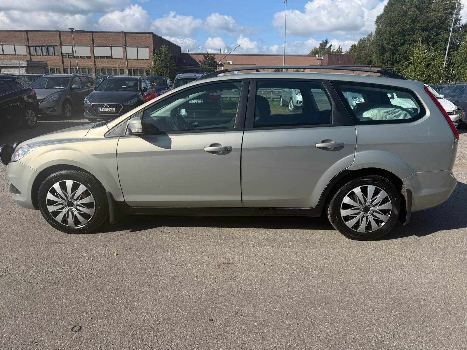Ford Focus Kombi 1.8 Flexifuel Manuell 2010, bild 3/5