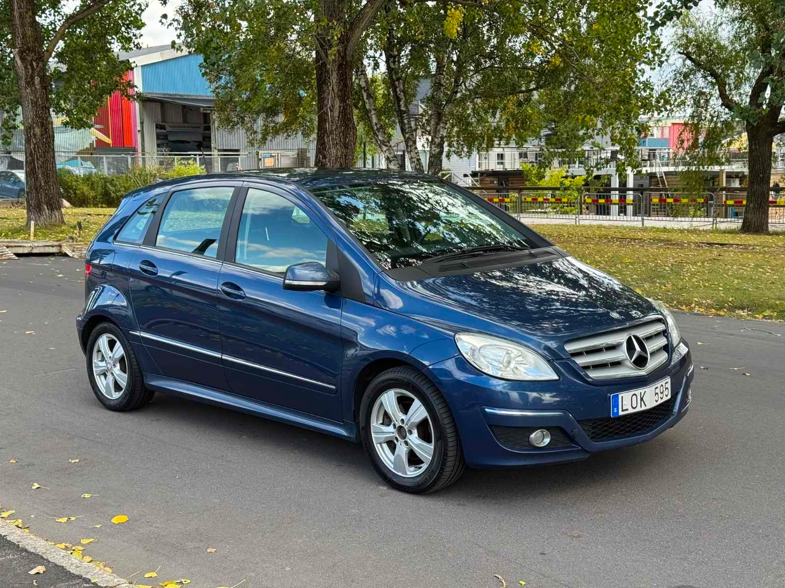 Mercedes-Benz B 200 CDI Manuell 140hk 2011, kuva 2/7