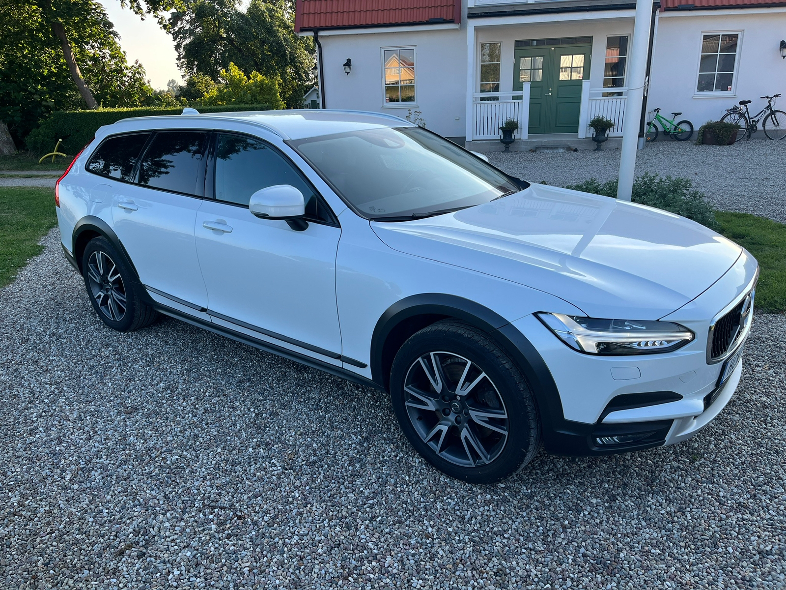 Volvo V90 Cross Country 2019, kuva 3/9