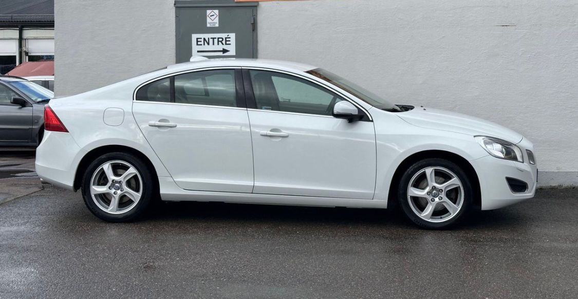 Volvo S60 D5 Geartronic 2011, photo 3/10
