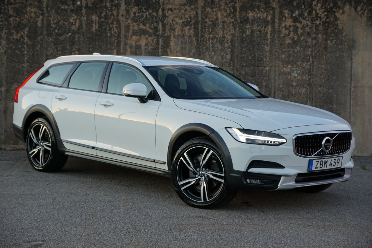 Volvo V90 Cross Country