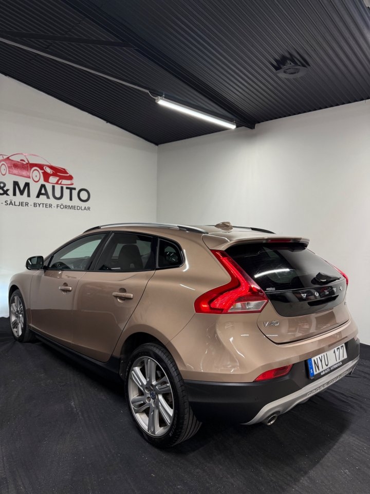 Volvo V40 Cross Country 2014, bild 7/10