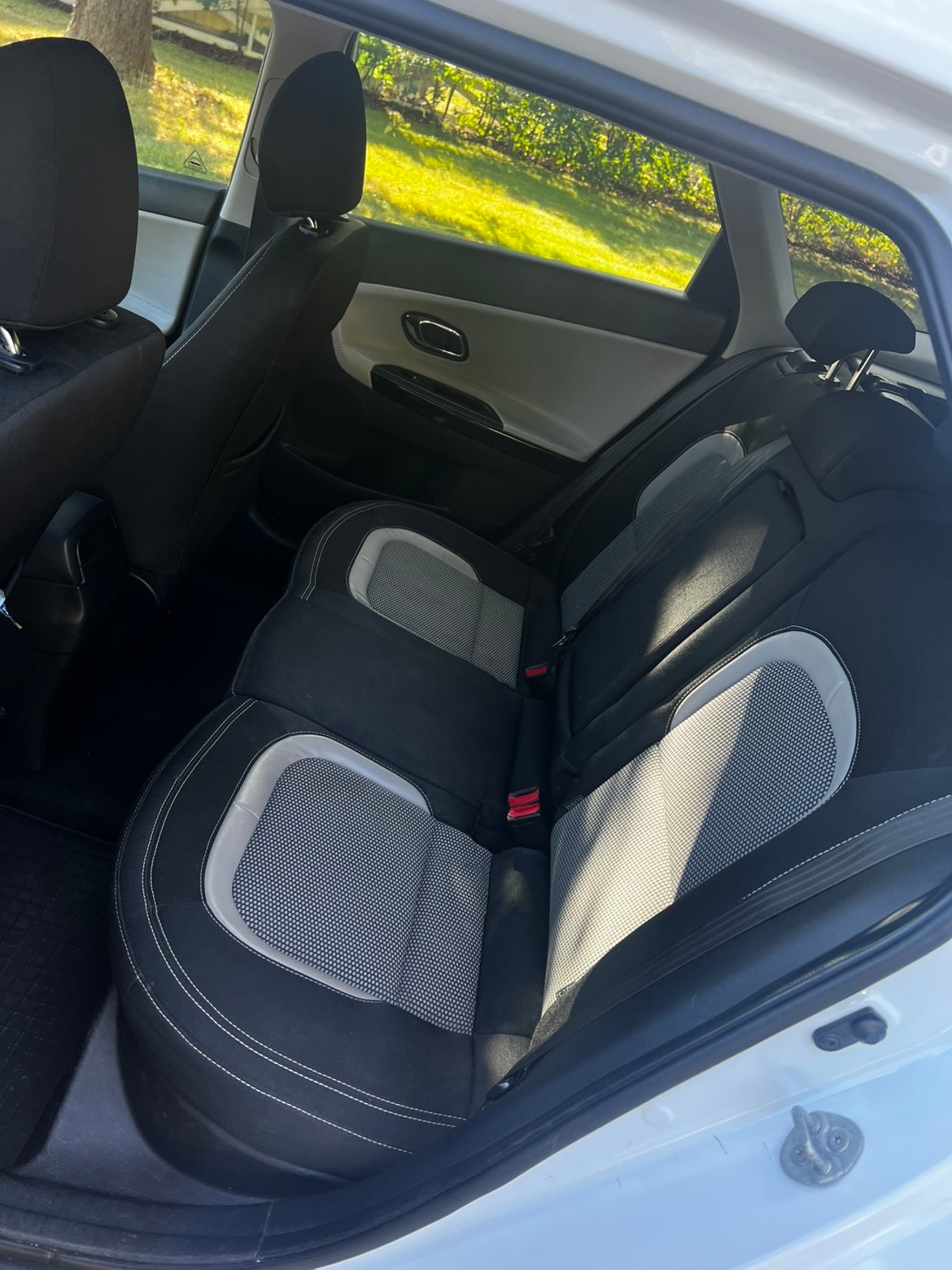 Kia Ceed _sw 1.6 CRDi Manuell 2013, bild 6/6